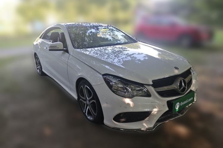 Used Mercedes-Benz E-Class 2014 E 200 Coupe Front Right 45 Deg