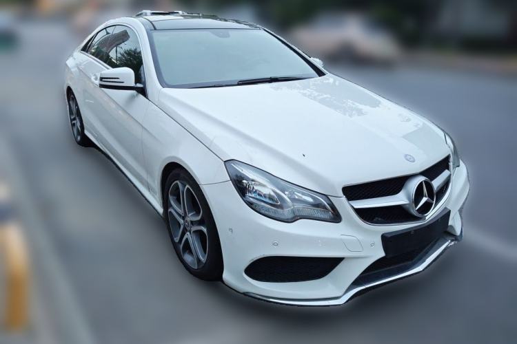Used Mercedes-Benz E-Class 2014 E 200 Coupe Front Right 45 Deg