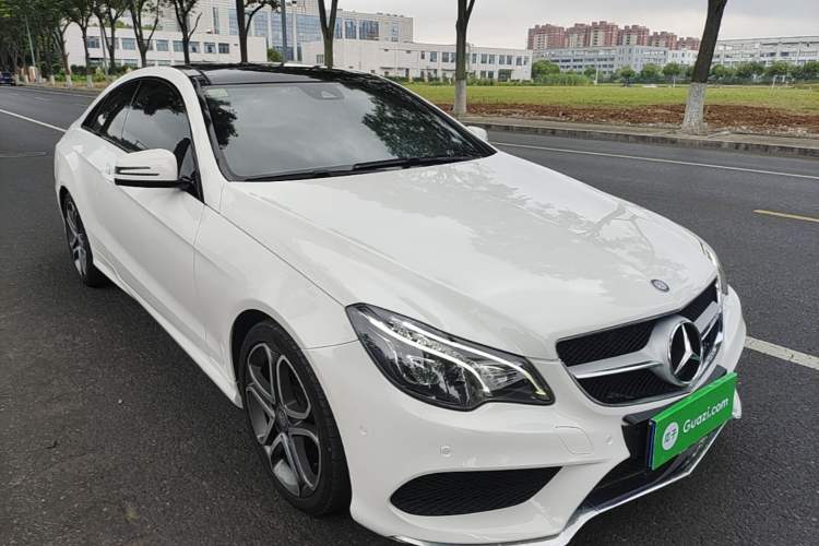 Used Mercedes-Benz E-Class 2014 E 260 Coupe Front Right 45 Deg