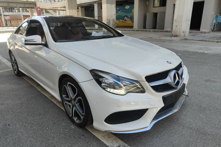 Used Mercedes-Benz E-Class 2014 E 200 Coupe Front Right 45 Deg