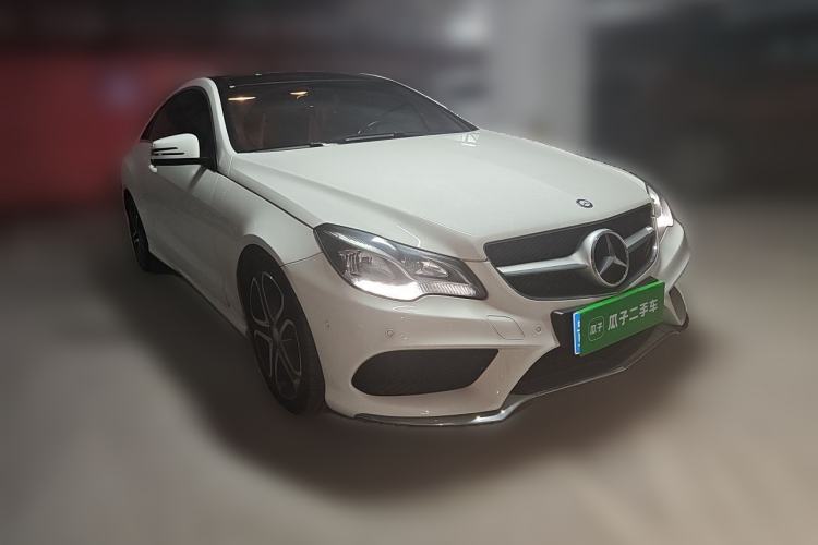 Used Mercedes-Benz E-Class 2014 E 200 Coupe Front Right 45 Deg