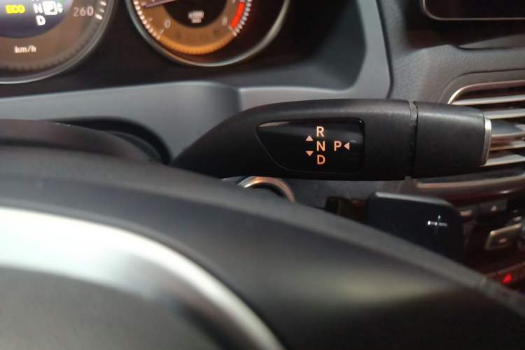 Used Mercedes-Benz E-Class 2014 E 200 Coupe Gear Lever