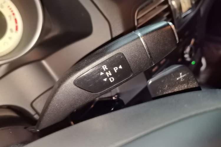 Used Mercedes-Benz E-Class 2014 E 260 Coupe Gear Lever