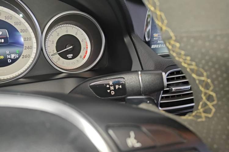 Used Mercedes-Benz E-Class 2014 E 260 Coupe Gear Lever