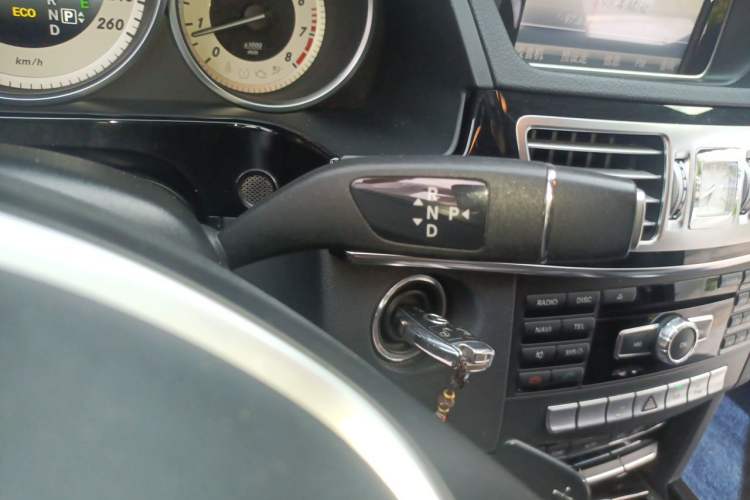 Used Mercedes-Benz E-Class 2014 Restyled E 260 L Sport Edition Gear Lever