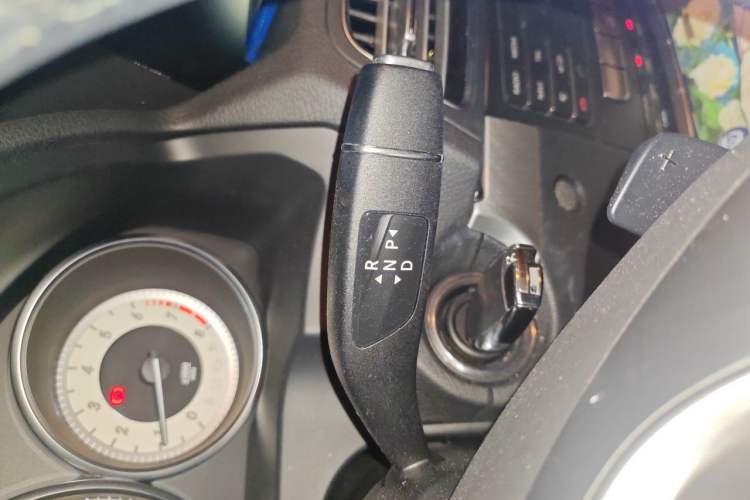Used Mercedes-Benz E-Class 2014 E 200 Coupe Gear Lever