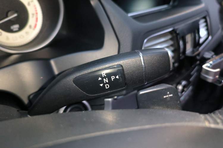 Used Mercedes-Benz E-Class 2014 E 200 Coupe Gear Lever