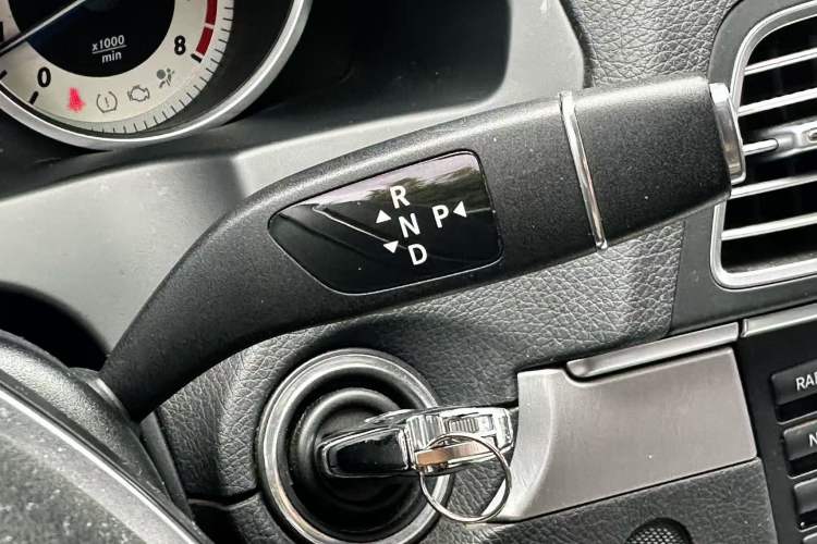 Used Mercedes-Benz E-Class 2014 E 260 Coupe Gear Lever