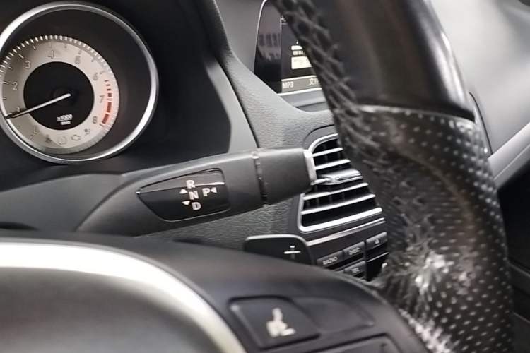 Used Mercedes-Benz E-Class 2014 E 200 Coupe Gear Lever