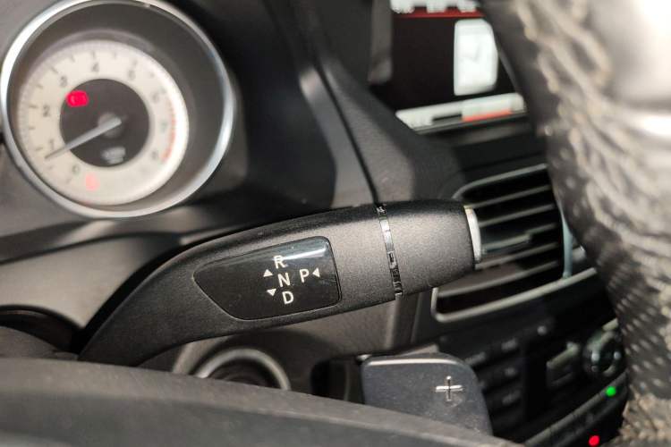 Used Mercedes-Benz E-Class 2014 E 260 Coupe Gear Lever