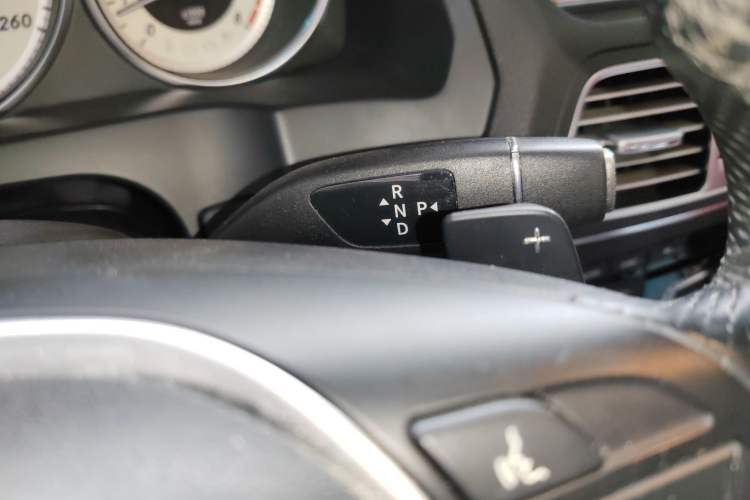 Used Mercedes-Benz E-Class 2014 E 260 Coupe Gear Lever