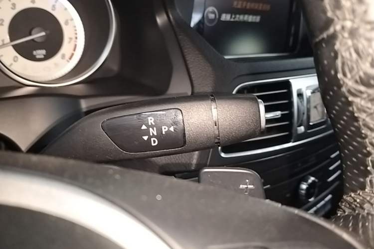 Used Mercedes-Benz E-Class 2014 E 200 Coupe Gear Lever
