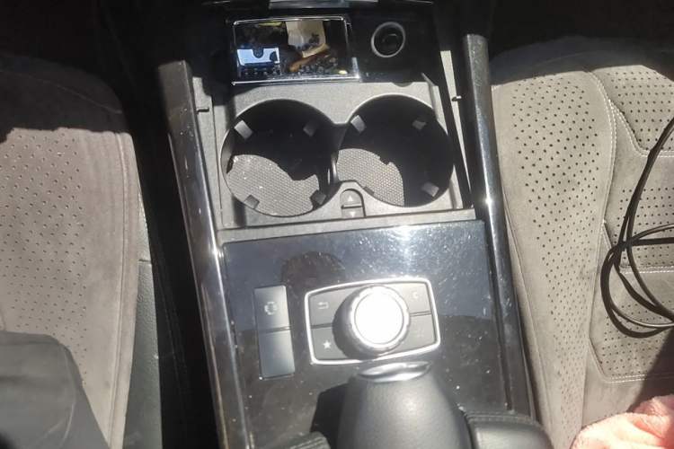 Used Mercedes-Benz E-Class 2014 Revised E 260 L Sport Luxury Edition Gear Lever