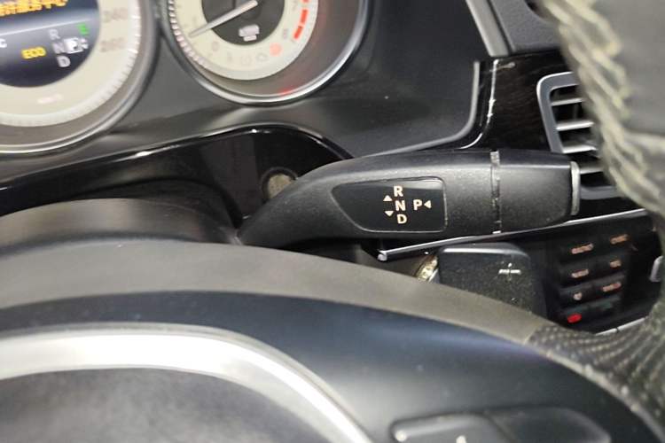 Used Mercedes-Benz E-Class 2014 Restyled E 260 L Sport Edition Gear Lever