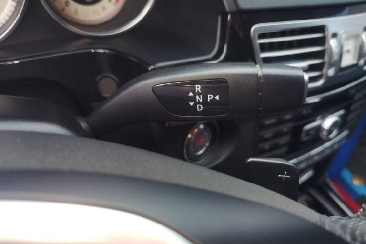 Used Mercedes-Benz E-Class 2014 Restyled E 260 L Sport Edition Gear Lever