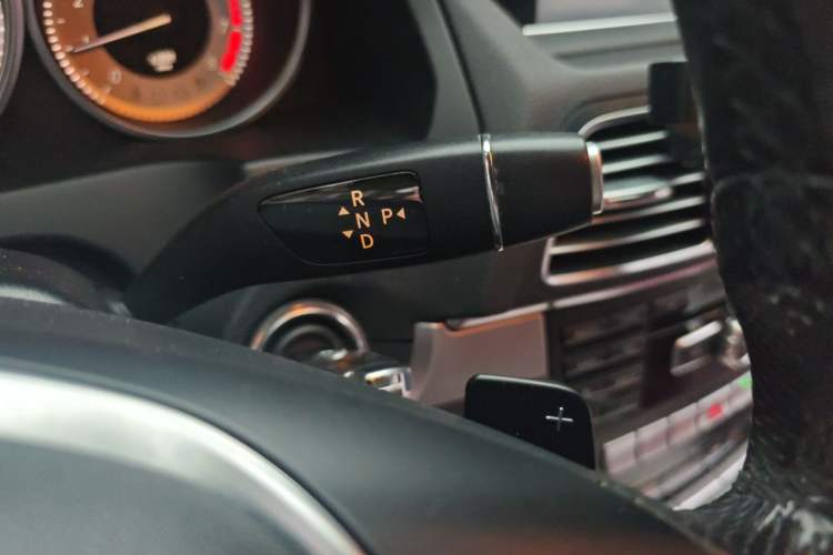 Used Mercedes-Benz E-Class 2014 E 200 Coupe Gear Lever