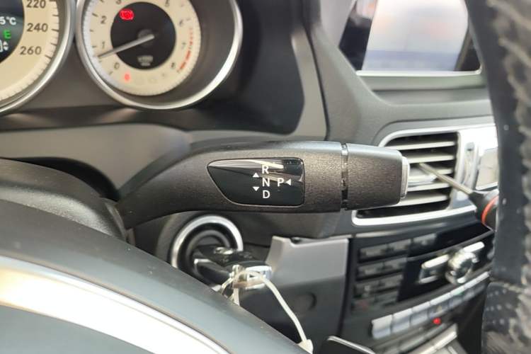 Used Mercedes-Benz E-Class 2014 E 200 Coupe Gear Lever