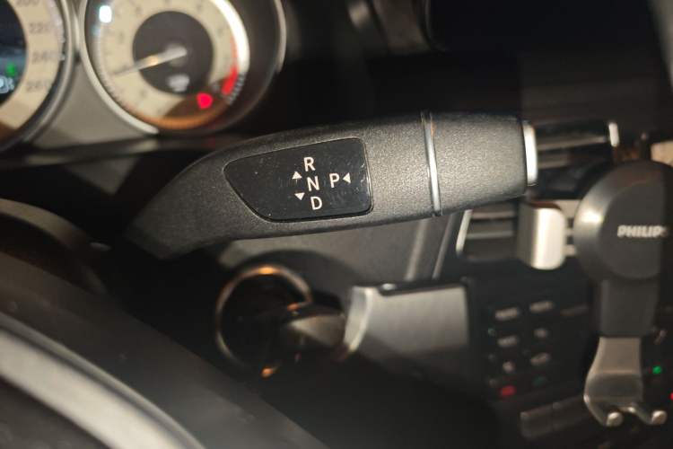 Used Mercedes-Benz E-Class 2014 E 260 Coupe Gear Lever