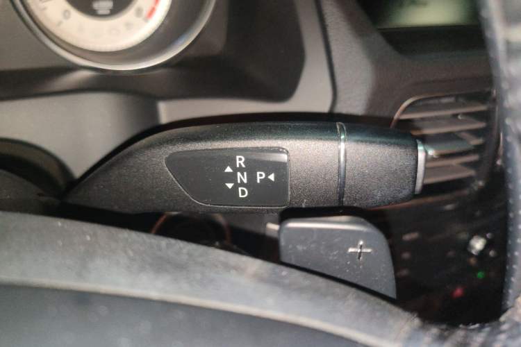 Used Mercedes-Benz E-Class 2014 E 200 Coupe Gear Lever