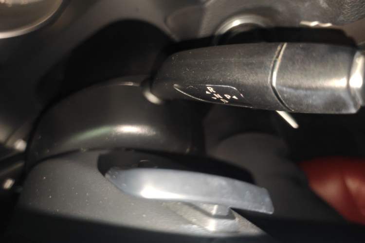 Used Mercedes-Benz E-Class 2014 E 200 Coupe Gear Lever