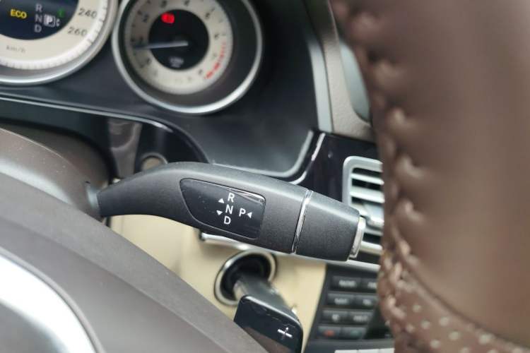 Used Mercedes-Benz E-Class 2014 E 260 L Sport Edition Gear Lever