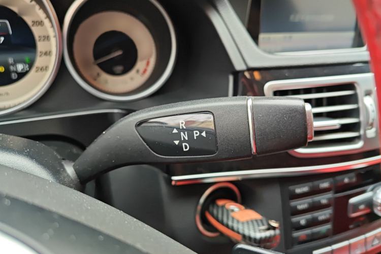 Used Mercedes-Benz E-Class 2014 Restyled E 260 L Sport Edition Gear Lever