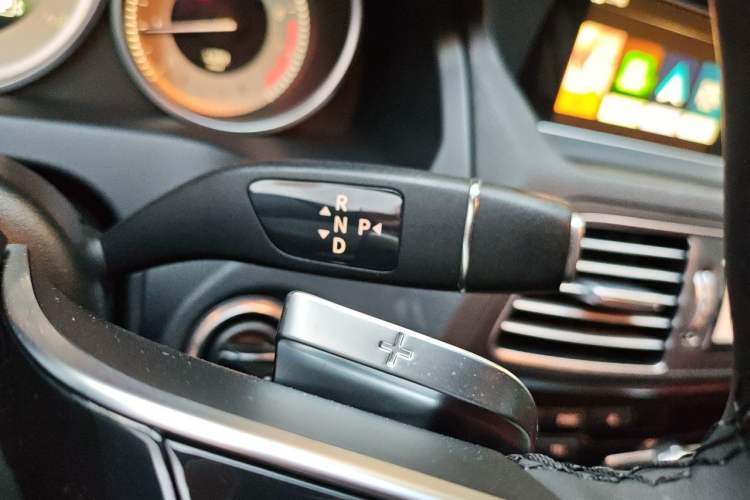 Used Mercedes-Benz E-Class 2014 E 200 Coupe Gear Lever