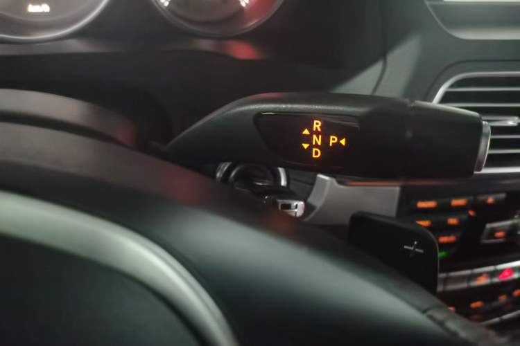 Used Mercedes-Benz E-Class 2014 E 200 Coupe Gear Lever