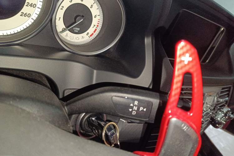 Used Mercedes-Benz E-Class 2014 E 200 Coupe Gear Lever