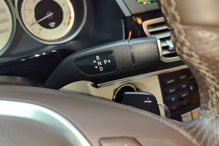 Used Mercedes-Benz E-Class 2014 Restyled E 260 L Sport Edition Gear Lever