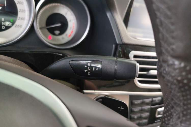 Used Mercedes-Benz E-Class 2014 E 260 L Sport Edition Gear Lever