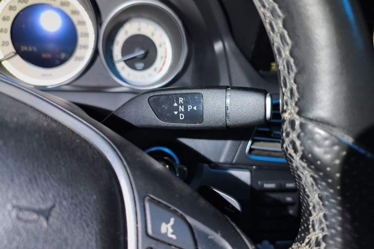 Used Mercedes-Benz E-Class 2014 E 200 Coupe Gear Lever
