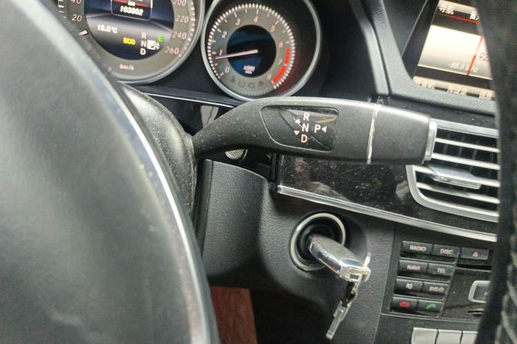 Used Mercedes-Benz E-Class 2014 Restyled E 260 L Sport Edition Gear Lever