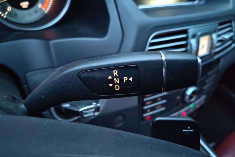 Used Mercedes-Benz E-Class 2014 E 200 Coupe Gear Lever