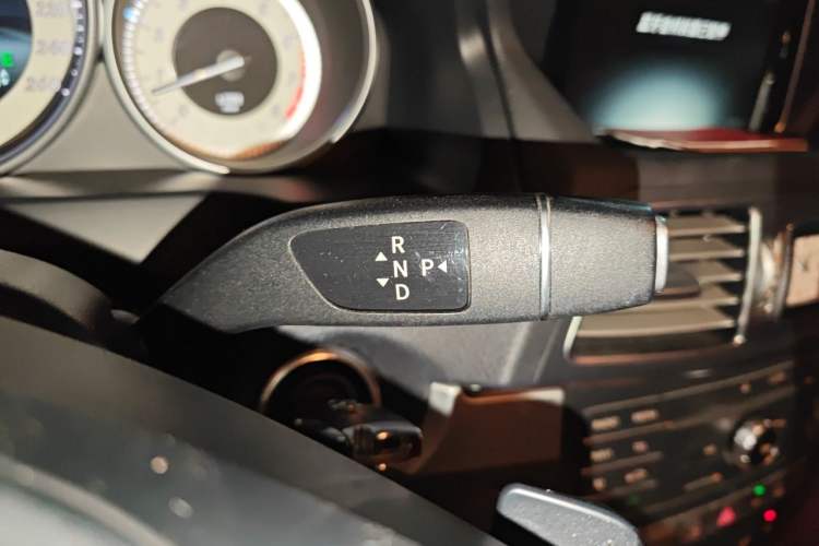 Used Mercedes-Benz E-Class 2014 E 200 Coupe Gear Lever