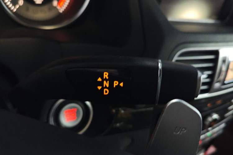 Used Mercedes-Benz E-Class 2014 E 260 Coupe Gear Lever