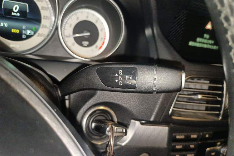 Used Mercedes-Benz E-Class 2014 E 200 Coupe Gear Lever