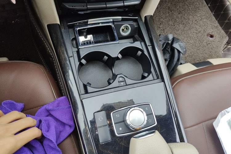 Used Mercedes-Benz E-Class 2014 Restyled E 260 L Sport Edition Gear Lever