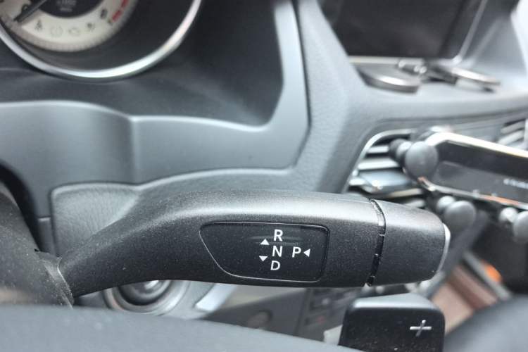Used Mercedes-Benz E-Class 2014 E 260 Coupe Gear Lever