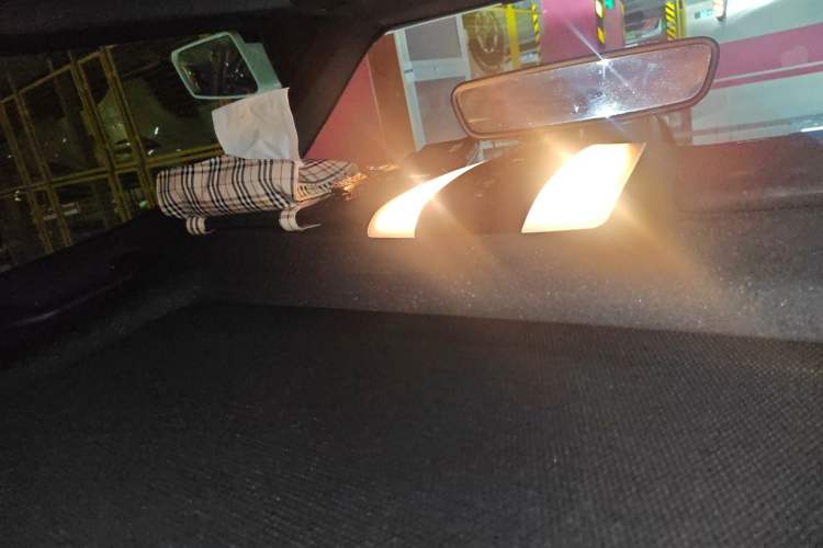 Used Mercedes-Benz E-Class 2014 E 200 Coupe Headliner