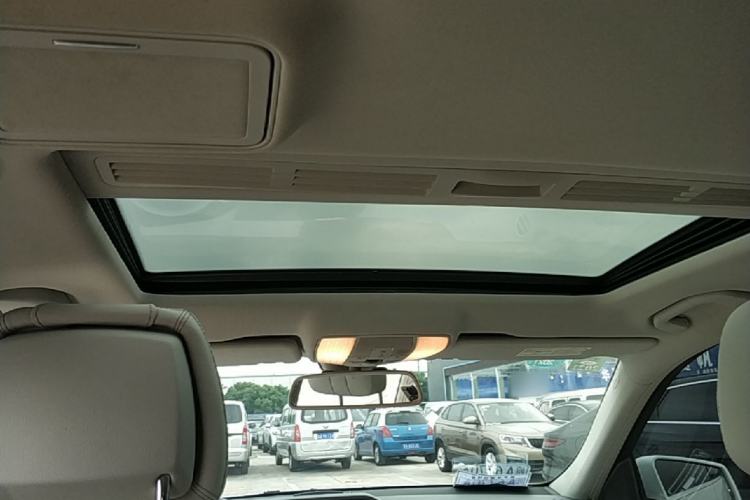 Used Mercedes-Benz E-Class 2014 E 300 L Sport Edition Headliner