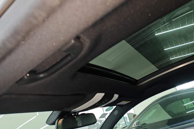 Used Mercedes-Benz E-Class 2014 E 260 Coupe Headliner