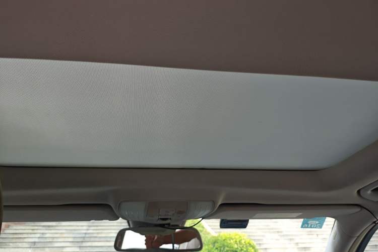 Used Mercedes-Benz E-Class 2014 E 260 L Headliner