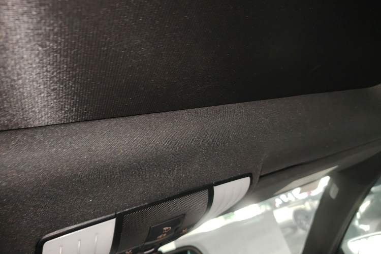Used Mercedes-Benz E-Class 2014 E 300 L Sport Edition Headliner