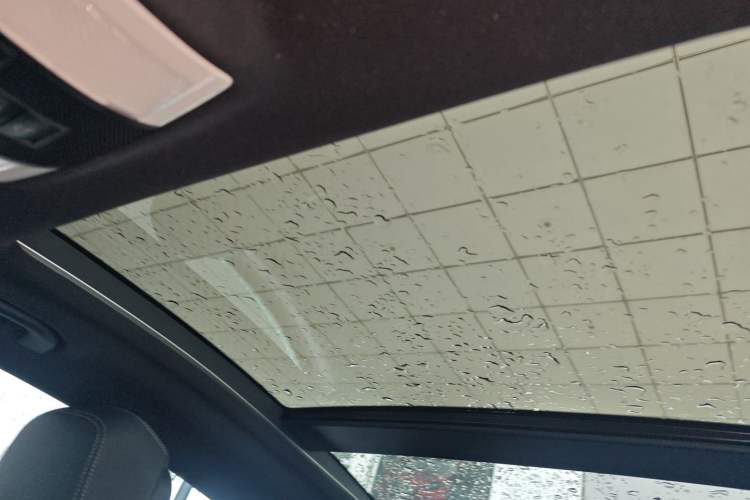 Used Mercedes-Benz E-Class 2014 E 260 Coupe Headliner