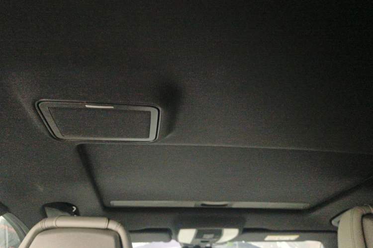 Used Mercedes-Benz E-Class 2014 Restyled E 260 L Sport Edition Headliner