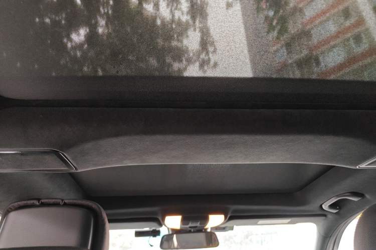 Used Mercedes-Benz E-Class 2014 Restyled E 300 L Sport Luxury Edition Headliner
