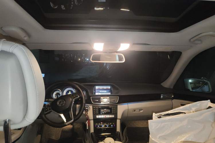 Used Mercedes-Benz E-Class 2014 Restyled E 260 L Sport Edition Headliner