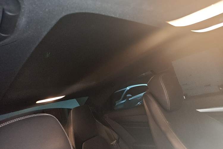 Used Mercedes-Benz E-Class 2014 E 200 Coupe Headliner