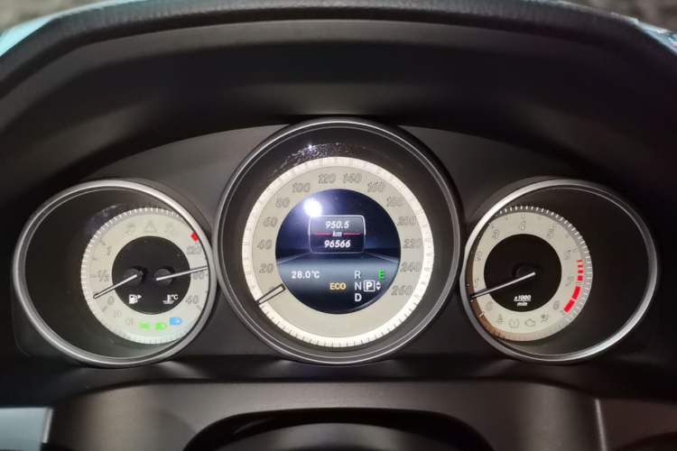 Used Mercedes-Benz E-Class 2014 E 260 Coupe Instrument Cluster